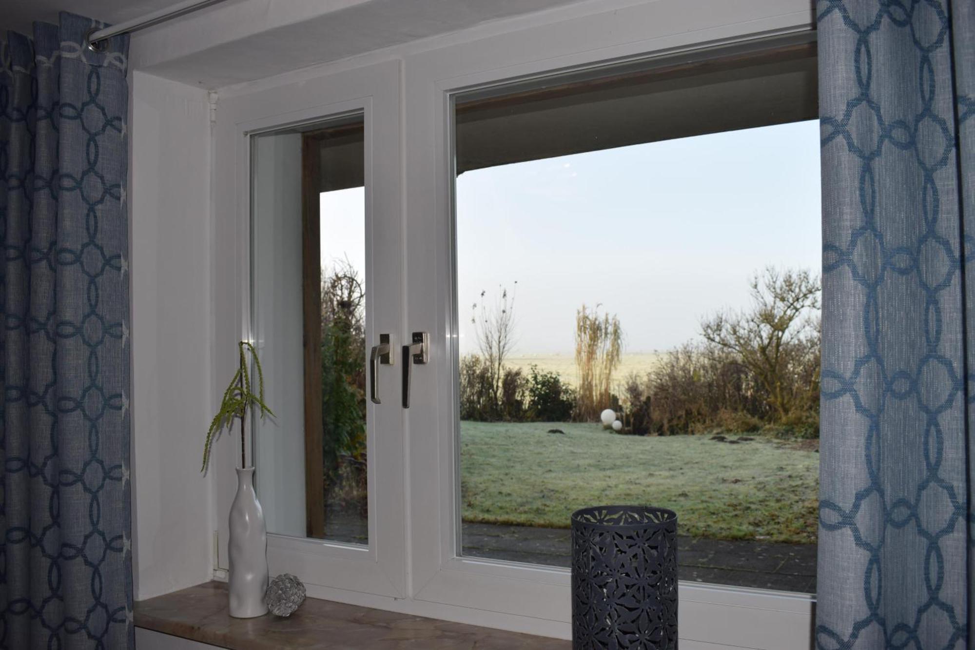 Ferienwohnung Wohnen unter Reet Galmsbull Exterior foto